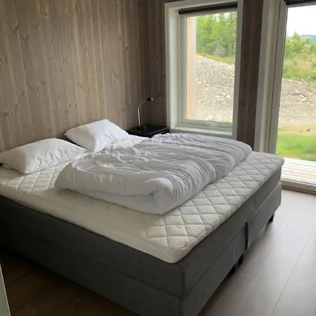 Inn/out I Ny Leilighet Med Flott Utsikt Og Fine Turmuligheter شقة *